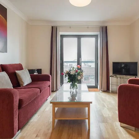 Апартаменты Premier Redcliffe *