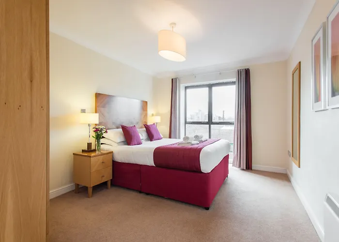 Premier Redcliffe Апартаменти Бристоль