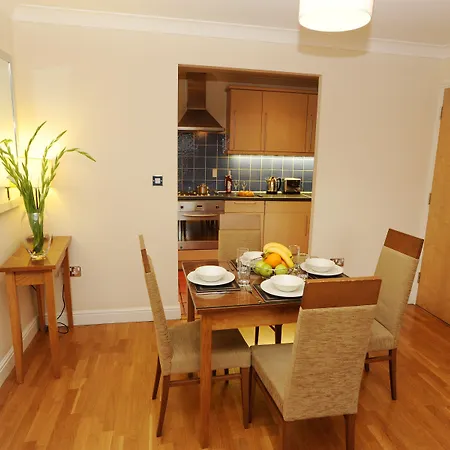 Premier Redcliffe Апартаменты
